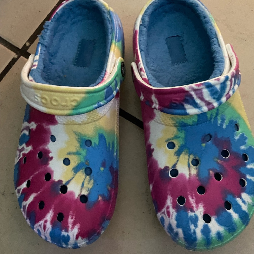 Tie dye Fuzzy Crocs